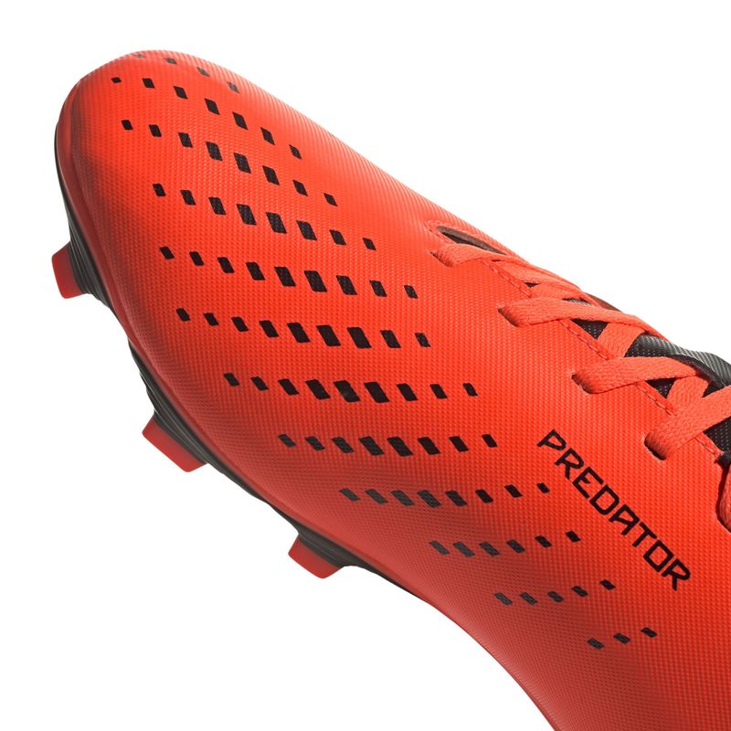 Guayos-adidas-para-hombre-Predator-Accuracy.4-Fxg-para-futbol-color-naranja.-Detalle-1