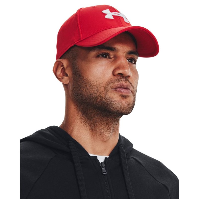 Gorra-under-armour-para-hombre-Men-S-Ua-Blitzing-para-entrenamiento-color-rojo.-Frente-Sin-Modelo