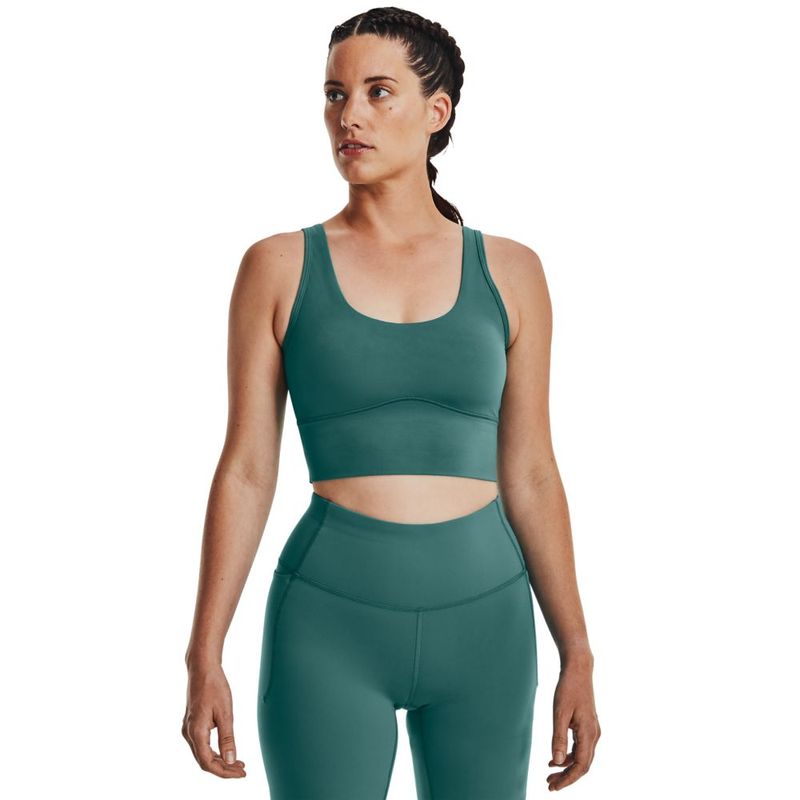 Camiseta-Manga-Sisa-under-armour-para-mujer-Meridian-Fitted-Crop-Tank-para-entrenamiento-color-amarillo.-Frente-Sobre-Modelo