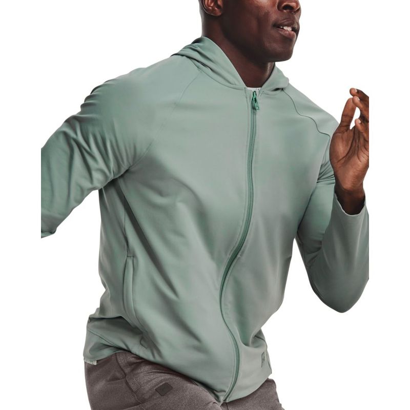 Camiseta-Manga-Larga-under-armour-para-hombre-Ua-Meridian-Full-Zip-para-entrenamiento-color-amarillo.-Modelo-In-Action