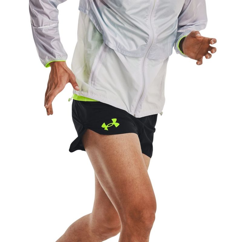 Pantaloneta-under-armour-para-hombre-Ua-Lighter-Than-Air-Short-para-correr-color-negro.-Outfit-Completo