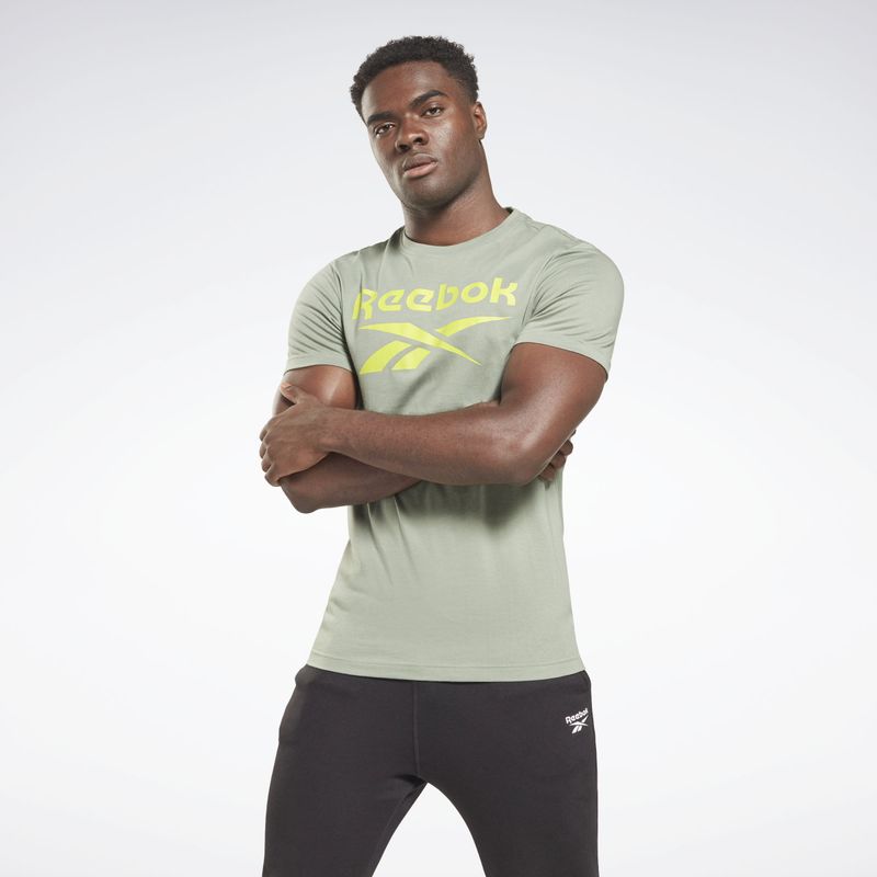 Camisetas reebok shop hombre verdes