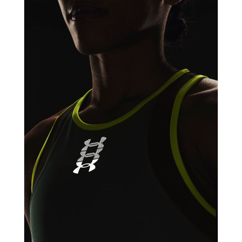 Camiseta-Manga-Sisa-under-armour-para-mujer-Ua-Run-Anywhere-Tank-para-correr-color-azul.-Reflectores