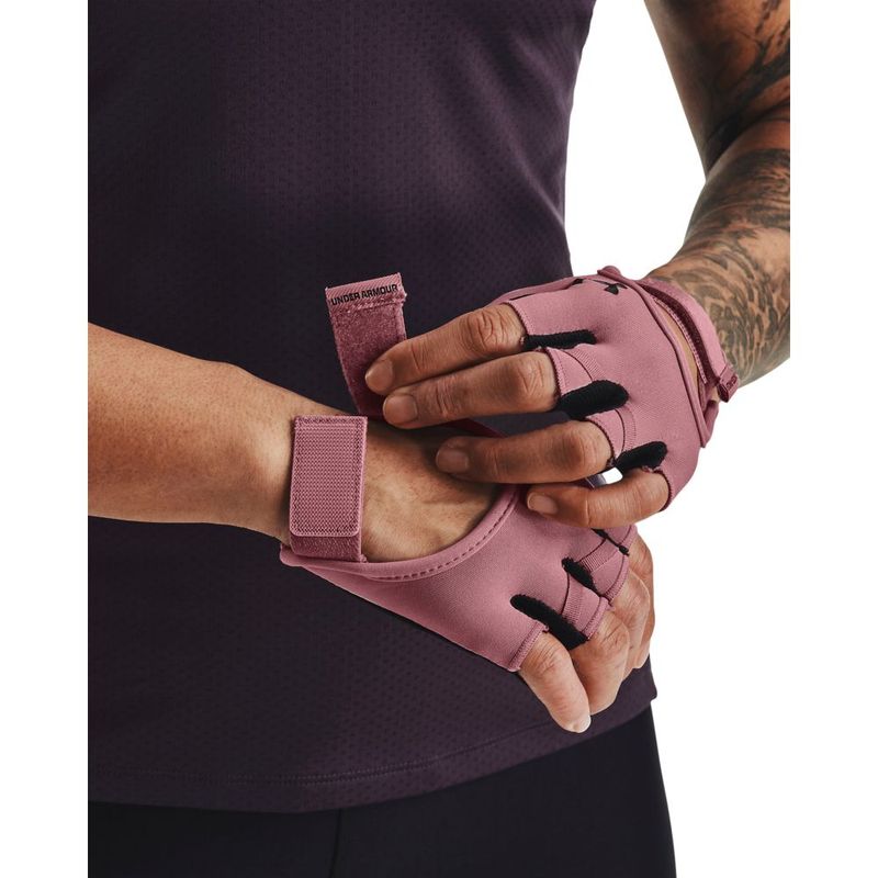 Guantes-under-armour-para-mujer-Ua-Women-S-Training-Glove-para-entrenamiento-color-rosado.-Frente-Sin-Modelo