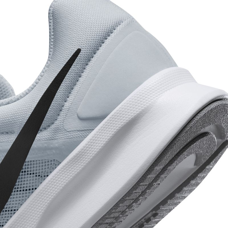 Tenis-nike-para-hombre-Nike-Run-Swift-3-para-correr-color-negro.-Detalle-2