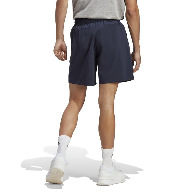 Pantaloneta-adidas-para-hombre-M-Sl-Chelsea-para-moda-color-azul.-Reverso-Sobre-Modelo