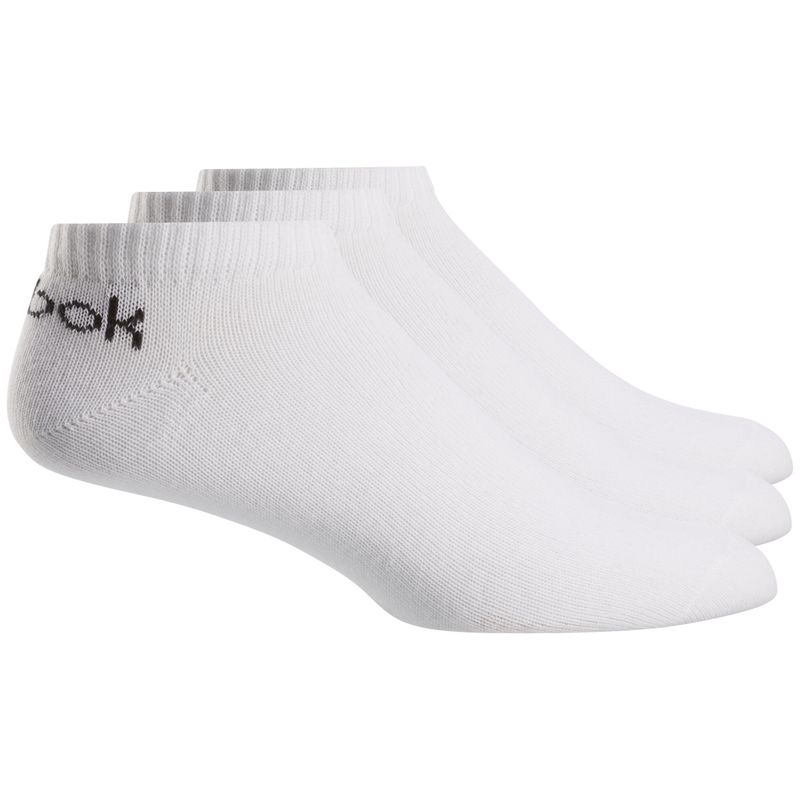 Medias-reebok-para-hombre-Act-Core-Low-Cut-Sock-3P-para-entrenamiento-color-negro.-Sobre-Modelo