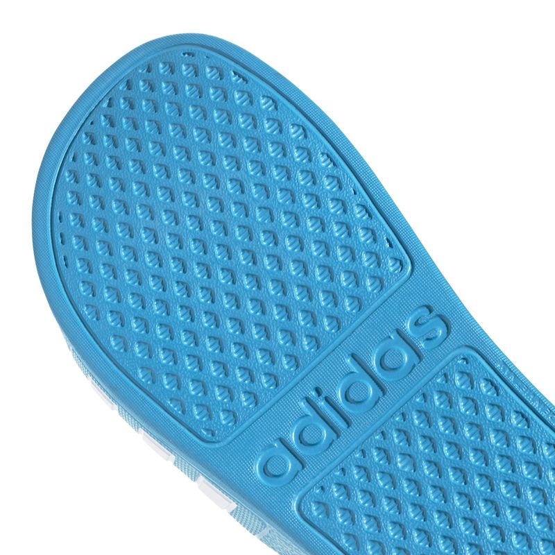 Sandalias-adidas-para-niño-Adilette-Aqua-K-para-natacion-color-azul.-Detalle-1