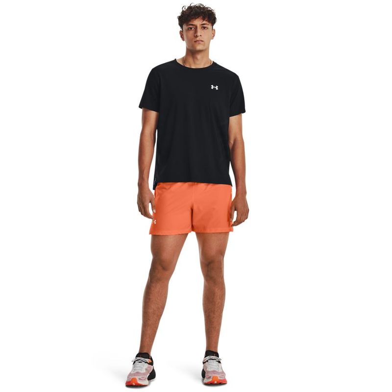 Camiseta-Manga-Corta-under-armour-para-hombre-Ua-Laser-Shortsleeve-para-correr-color-negro.-Outfit-Completo