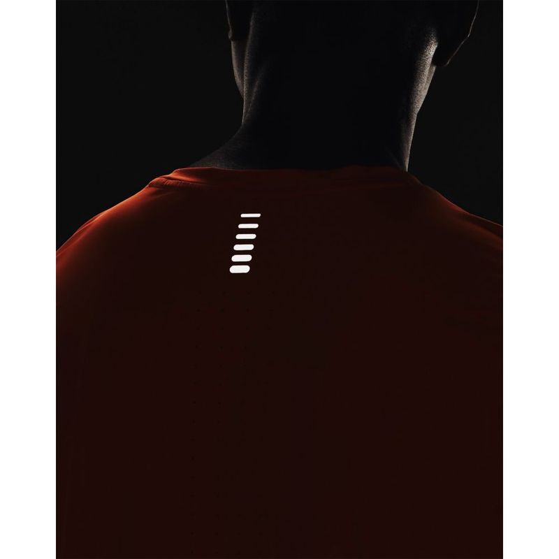 Camiseta-Manga-Corta-under-armour-para-hombre-Ua-Laser-Shortsleeve-para-correr-color-naranja.-Reflectores
