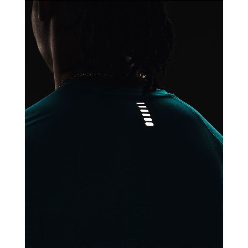 Camiseta-Manga-Corta-under-armour-para-hombre-Ua-Streaker-Tee-para-correr-color-verde.-Reflectores