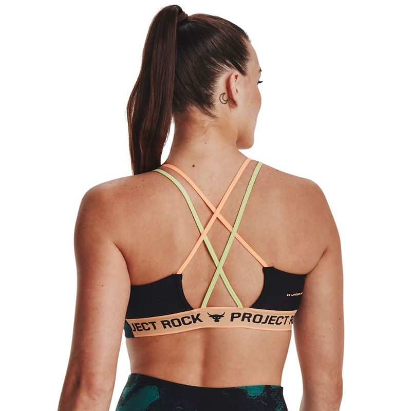 Top-under-armour-para-mujer-Pjt-Rck-Crsbck-Pt-Bra-Fam-Grn-para-entrenamiento-color-verde.-Reverso-Sobre-Modelo