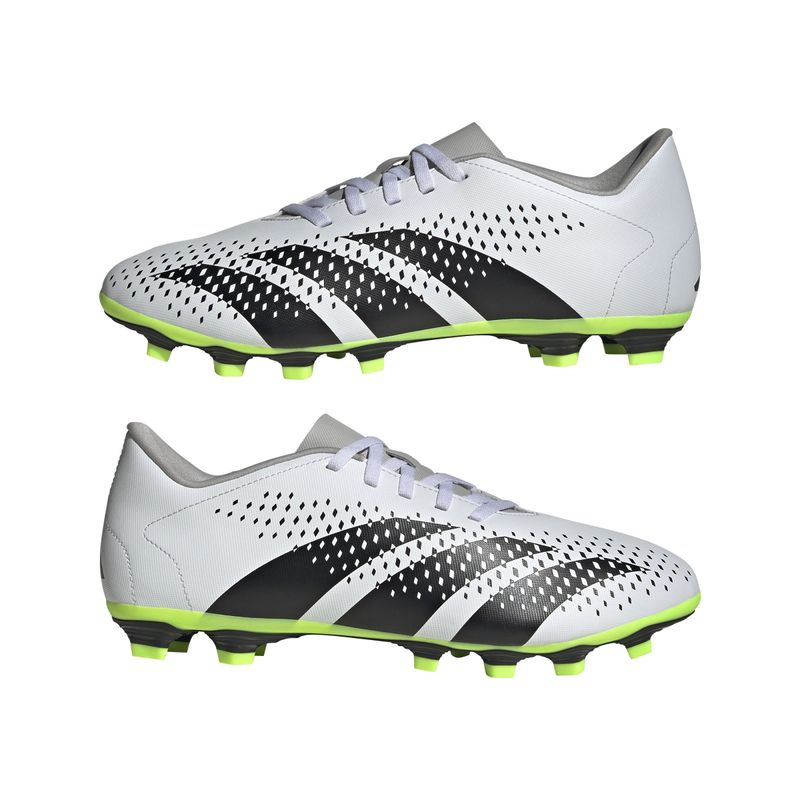 Guayos-adidas-para-hombre-Predator-Accuracy.4-para-futbol-color-blanco.-Par-Laterales