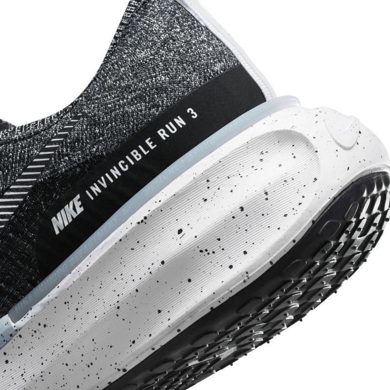 Tenis-nike-para-hombre-Nike-Zoomx-Invincible-Run-Fk-3-para-correr-color-negro.-Detalle-2