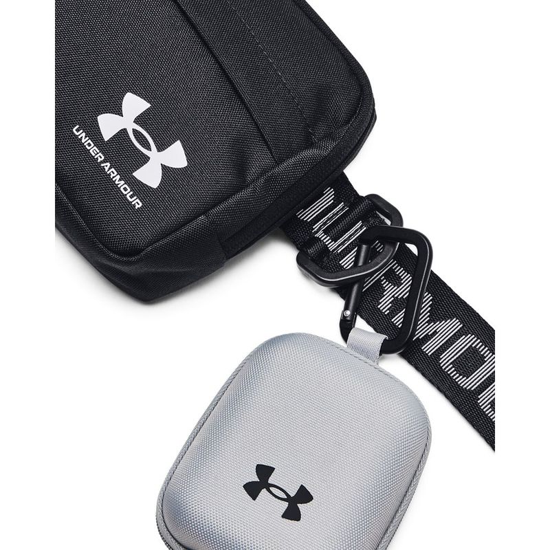Canguro-under-armour-unisex-Ua-Loudon-Waist-Bag-Xbody-para-entrenamiento-color-negro.-Detalle-1