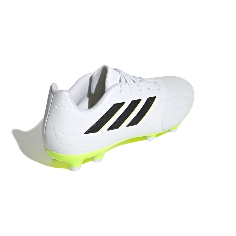 Guayos-adidas-para-hombre-Copa-Pure.3-Fg-para-futbol-color-blanco.-Talon