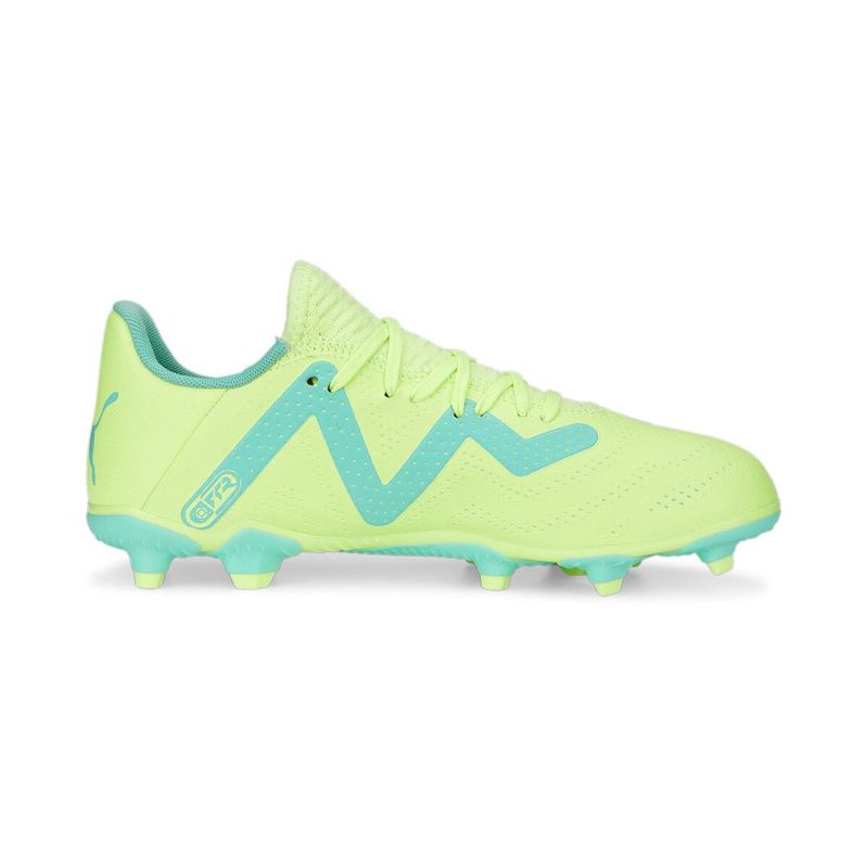 Guayos-puma-para-niño-Future-Play-Fg-Ag-Jr-para-futbol-color-verde.-Lateral-Externa-Derecha