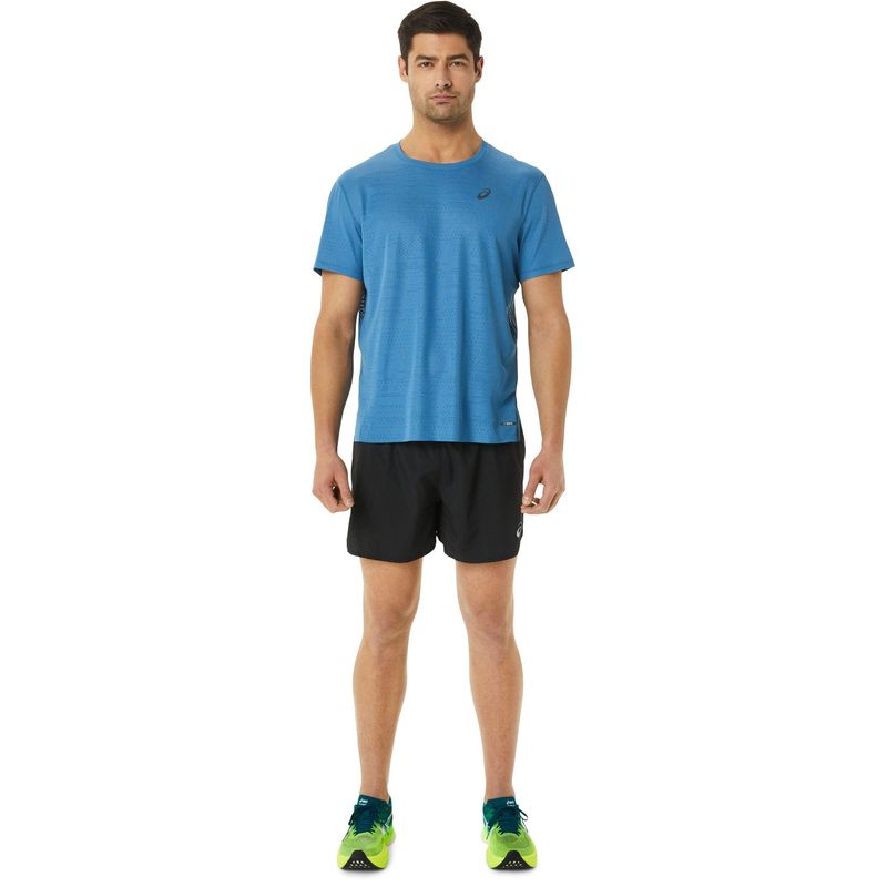 Camiseta-Manga-Corta-asics-para-hombre-Ventilate-Actibreez-para-correr-color-azul.-Outfit-Completo