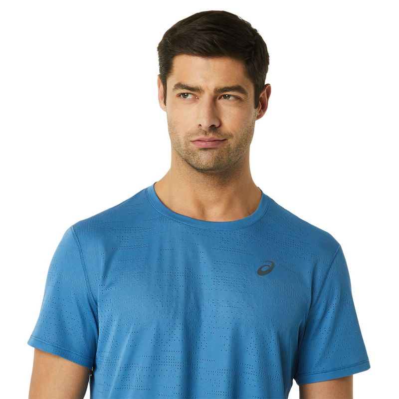 Camiseta-Manga-Corta-asics-para-hombre-Ventilate-Actibreez-para-correr-color-azul.-Detalle-1