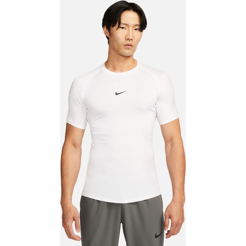 Camiseta-Manga-Corta-nike-para-hombre-M-Np-Df-Tight-Top-Ss-para-entrenamiento-color-blanco.-Frente-Sobre-Modelo