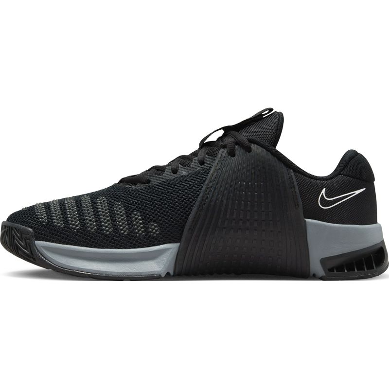 Tenis-nike-para-hombre-Nike-Metcon-9-para-entrenamiento-color-negro.-Lateral-Interna-Derecha