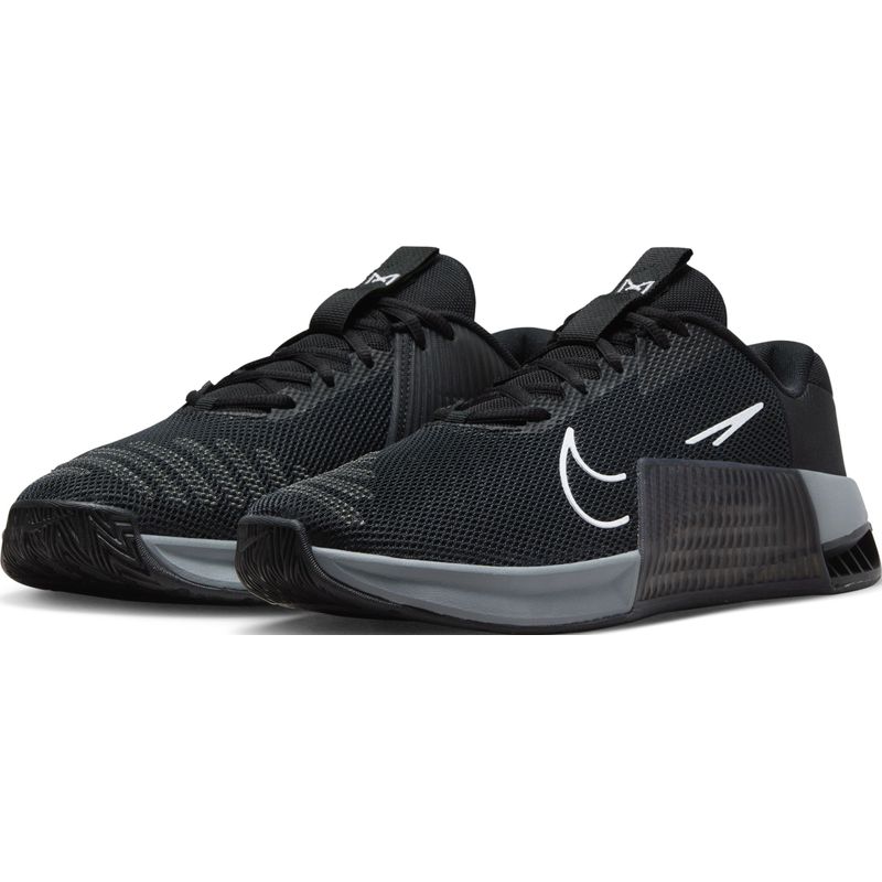 Tenis-nike-para-hombre-Nike-Metcon-9-para-entrenamiento-color-negro.-Par-Alineados