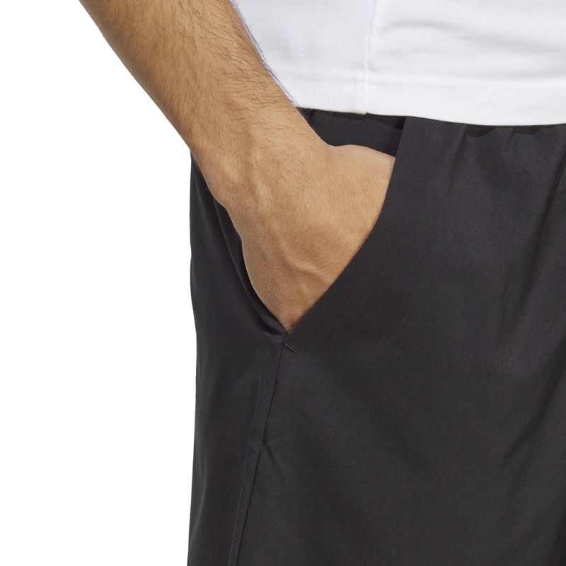 Pantaloneta-adidas-para-hombre-M-Lin-Chelsea-para-moda-color-negro.-Detalle-2