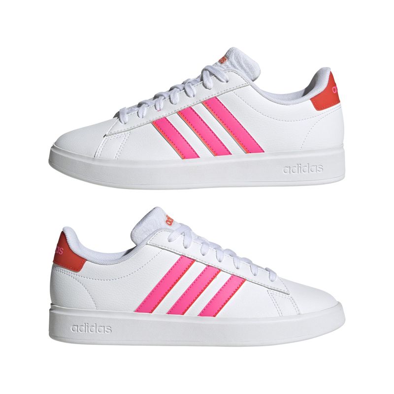 Tenis-adidas-para-mujer-Grand-Court-2.0-para-moda-color-blanco.-Par-Laterales