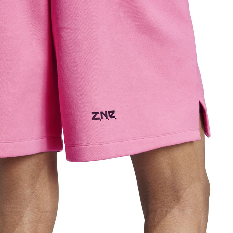 Pantaloneta-adidas-para-hombre-M-Z.N.E.-Pr-Sho-para-moda-color-rosado.-Detalle-1