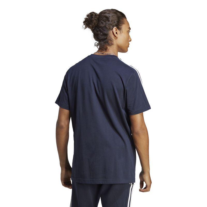 Camiseta-Manga-Corta-adidas-para-hombre-M-3S-Sj-T-para-moda-color-azul.-Reverso-Sobre-Modelo
