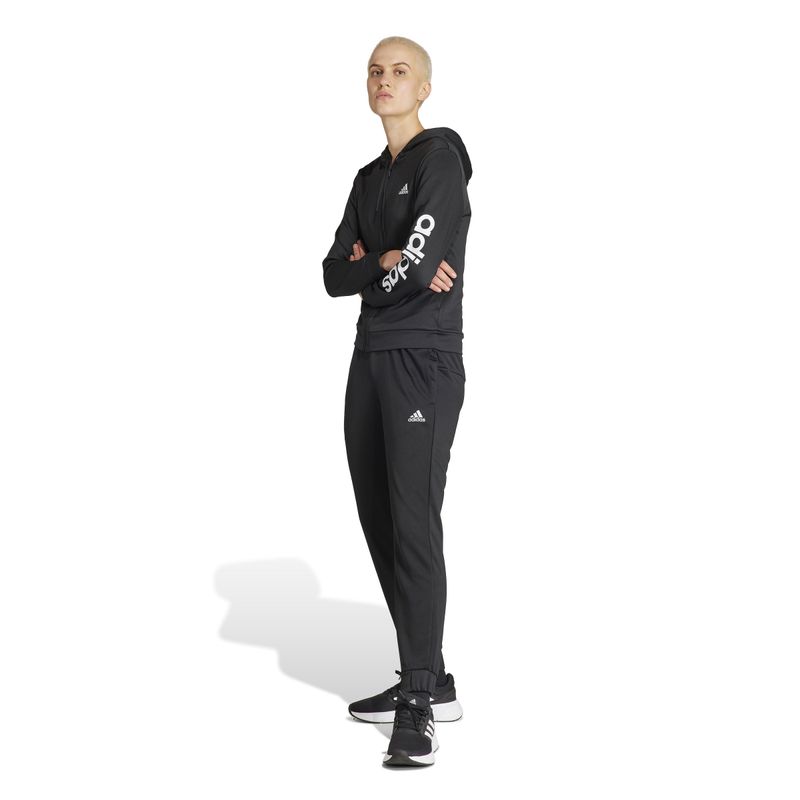 Conjunto-adidas-para-mujer-W-Linear-Ts-para-moda-color-negro.-Frente-Sobre-Modelo