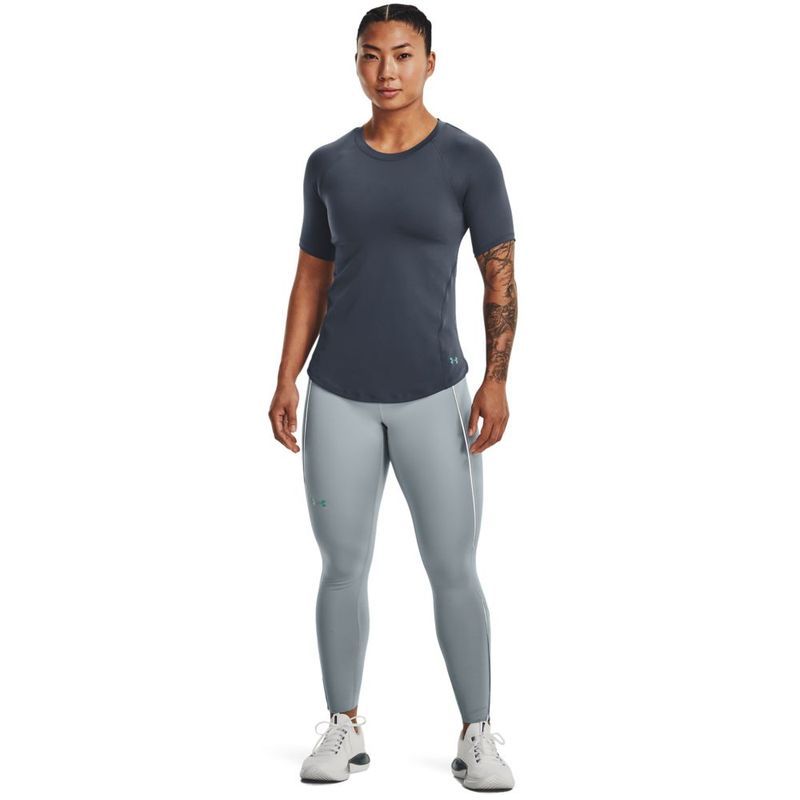 Camiseta-Manga-Corta-under-armour-para-mujer-Ua-Rush-Ss-para-entrenamiento-color-gris.-Outfit-Completo