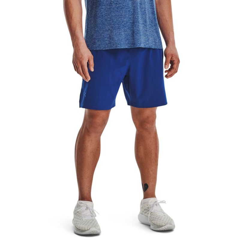 Pantaloneta-under-armour-para-hombre-Launch-Elite-7-Short-para-correr-color-azul.-Frente-Sobre-Modelo