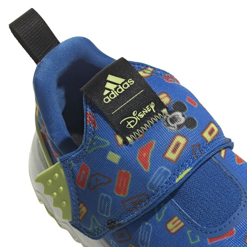 Tenis-adidas-para-niño-Suru365-Mickey-C-para-moda-color-azul.-Detalle-1