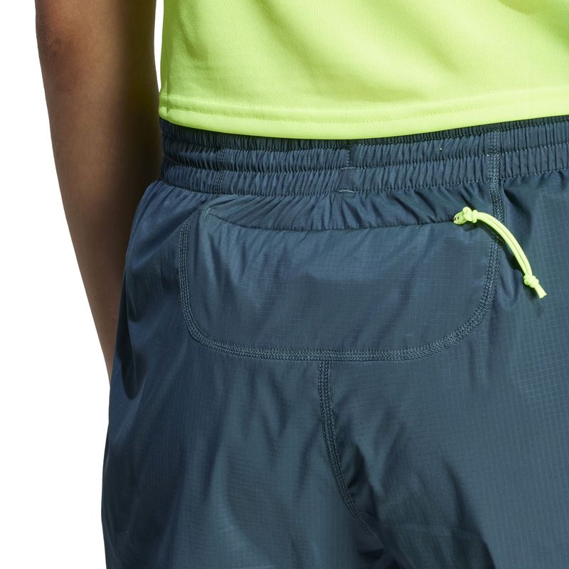 Pantaloneta-adidas-para-mujer-Ulti-2In1-Short-para-correr-color-azul.-Detalle-1