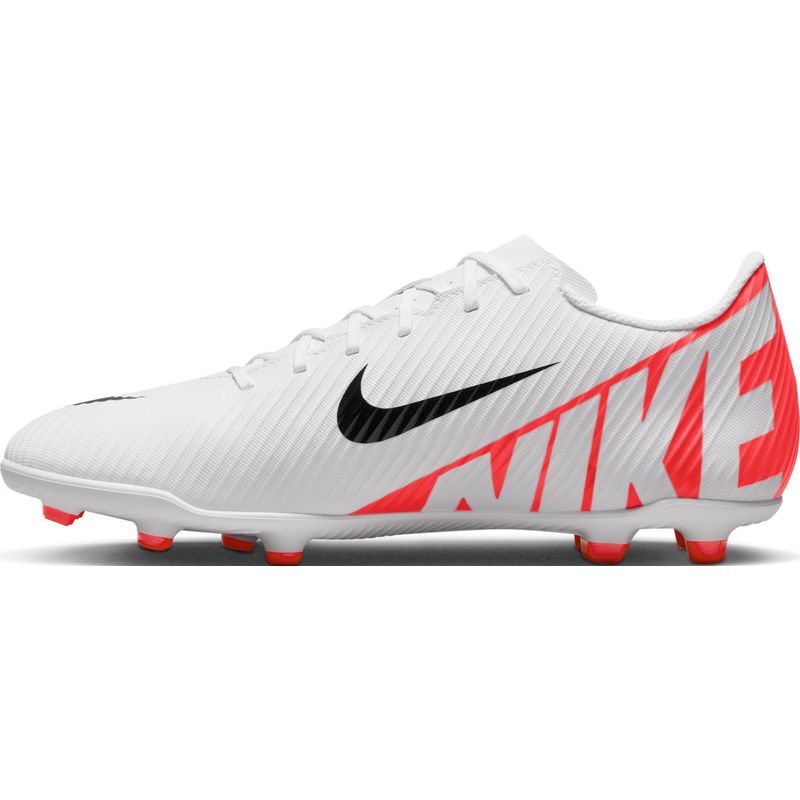Guayos-nike-para-hombre-Vapor-15-Club-Fg-Mg-para-futbol-color-blanco.-Lateral-Interna-Derecha