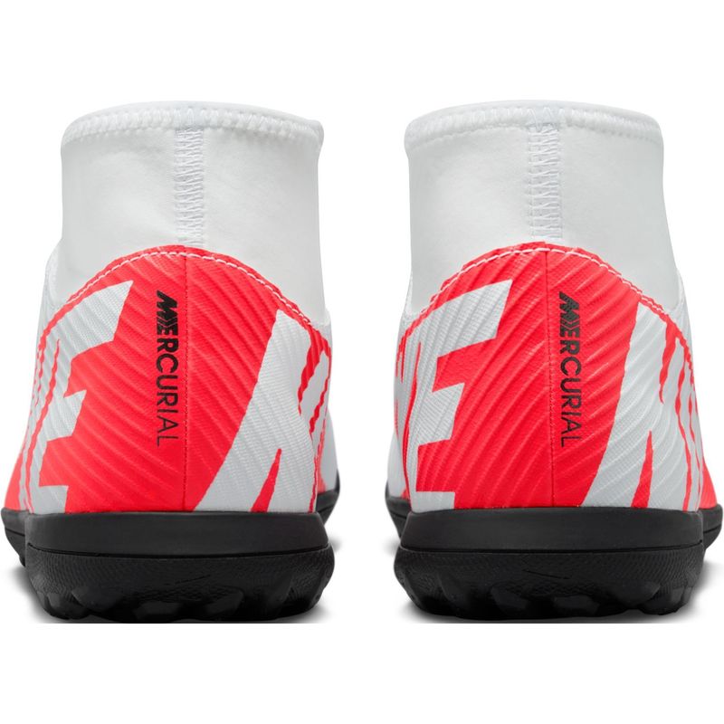 Guayos-nike-para-hombre-Superfly-9-Club-Tf-para-futbol-color-blanco.-Talon