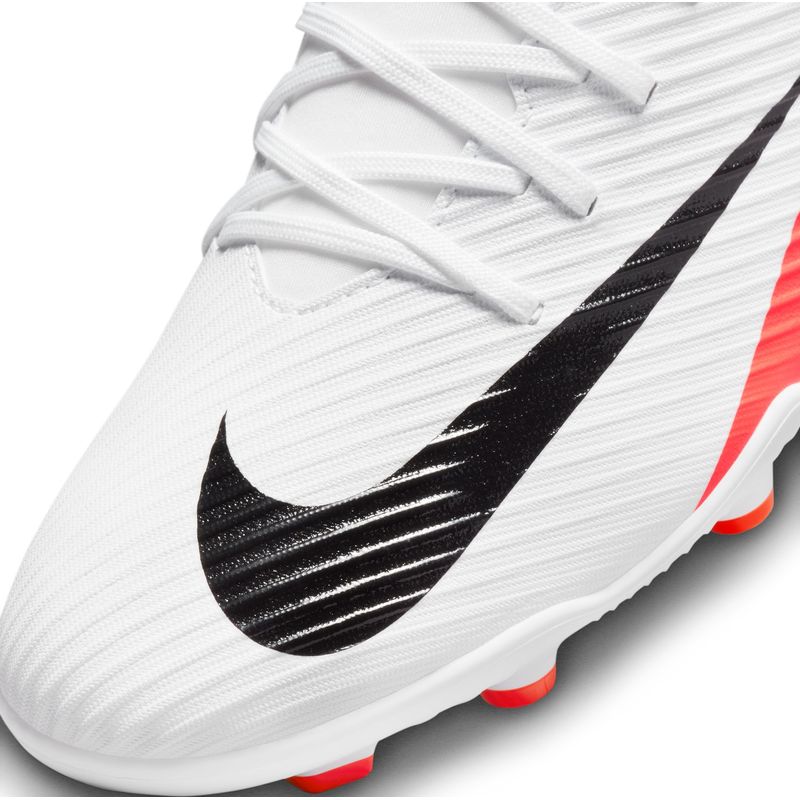 Guayos-nike-para-hombre-Superfly-9-Club-Fg-Mg-para-futbol-color-blanco.-Detalle-2