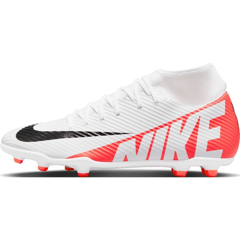 Guayos-nike-para-hombre-Superfly-9-Club-Fg-Mg-para-futbol-color-blanco.-Lateral-Externa-Izquierda