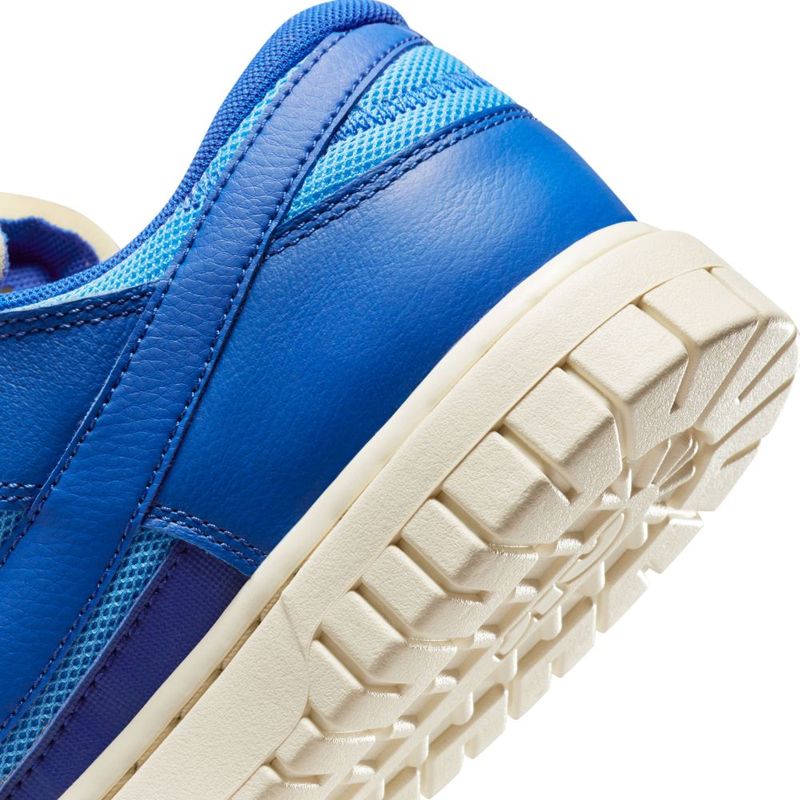 Tenis-nike-para-hombre-Nike-Dunk-Low-Remastered-para-moda-color-azul.-Detalle-2