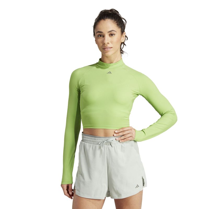 Camiseta-Manga-Larga-adidas-para-mujer-Hiit-Hr-Ls-T-para-entrenamiento-color-verde.-Frente-Sobre-Modelo
