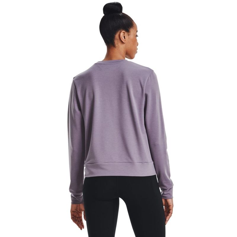 Camiseta-Manga-Larga-under-armour-para-mujer-Rival-Terry-Crew-para-entrenamiento-color-morado.-Reverso-Sobre-Modelo