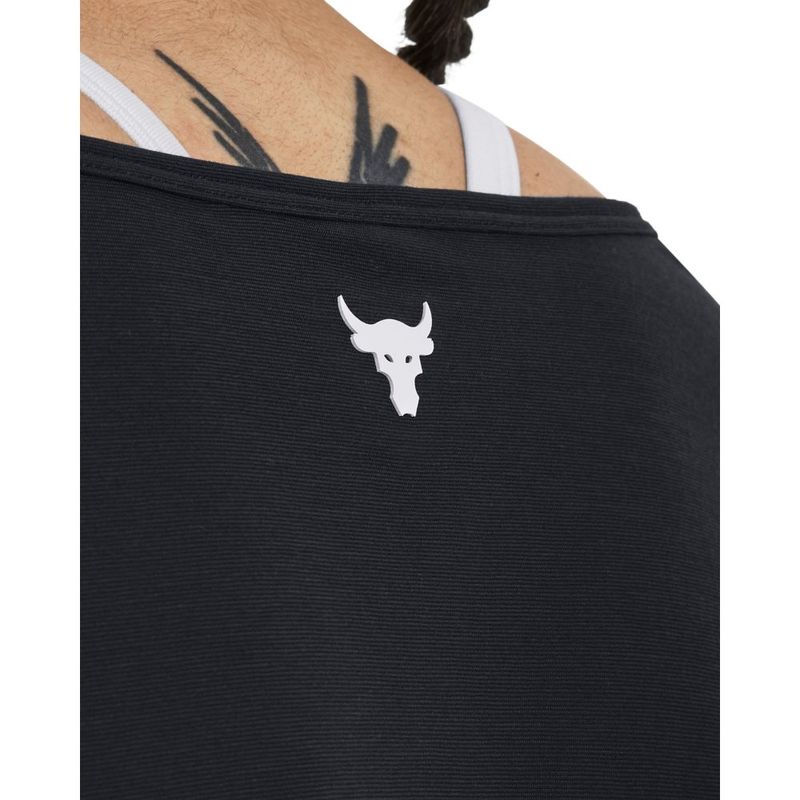 Camiseta-Manga-Corta-under-armour-para-mujer-Pjt-Rck-Completer-Deep-V-T-para-entrenamiento-color-negro.-Detalle-2