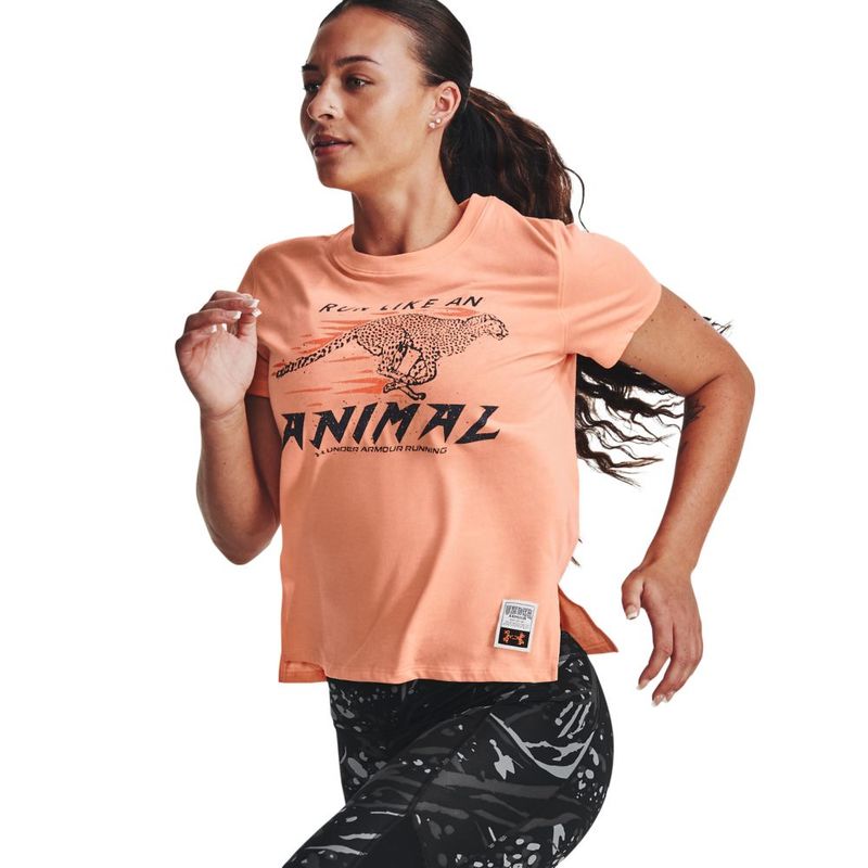 Camiseta-Manga-Corta-under-armour-para-mujer-Ua-Run-Like-A-Tee-para-correr-color-naranja.-Outfit-Completo
