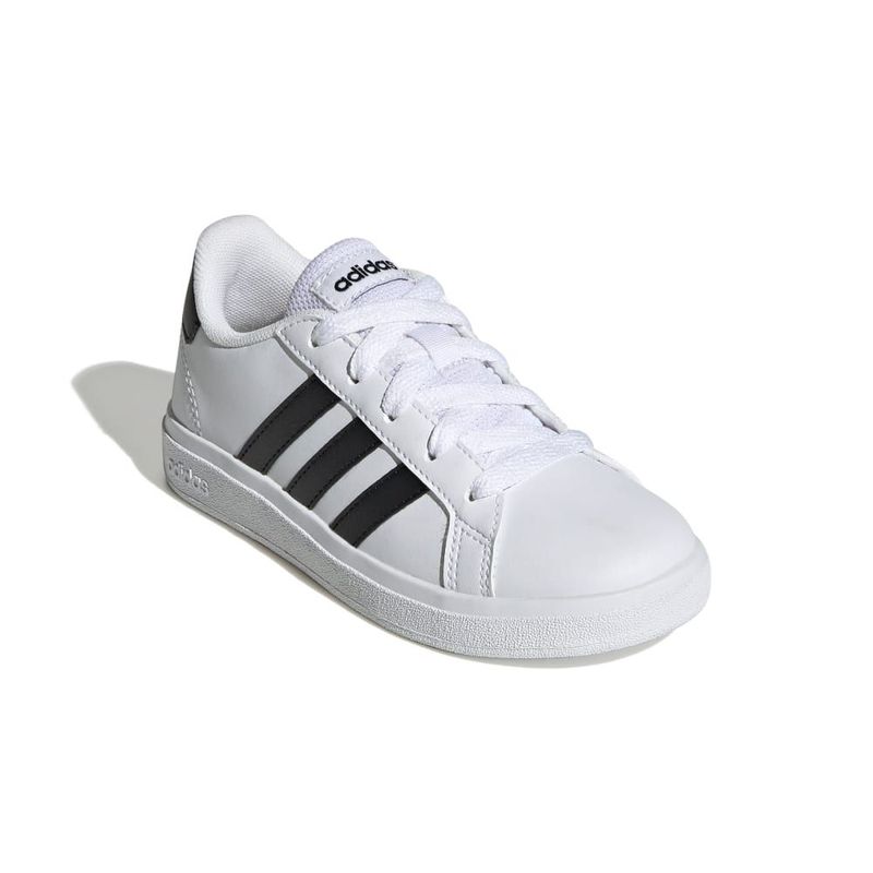 Tenis-adidas-para-niño-Grand-Court-2.0-K-para-moda-color-blanco.-Borde-Externo