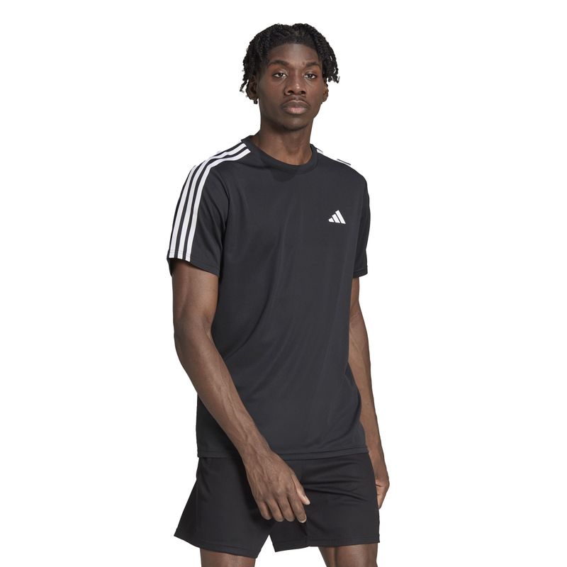 Camiseta-Manga-Corta-adidas-para-hombre-Tr-Es-Base-3S-T-para-entrenamiento-color-negro.-Frente-Sobre-Modelo
