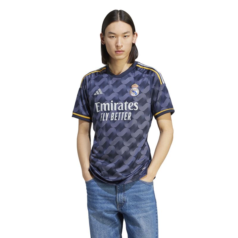Camiseta-Manga-Corta-adidas-para-hombre-Real-A-Jsy-para-futbol-color-azul.-Frente-Sobre-Modelo
