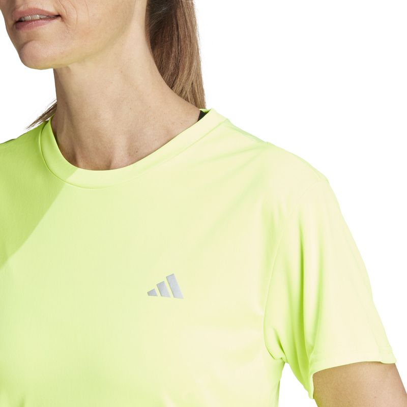 Camiseta-Manga-Corta-adidas-para-mujer-Run-It-Tee-para-correr-color-verde.-Detalle-3