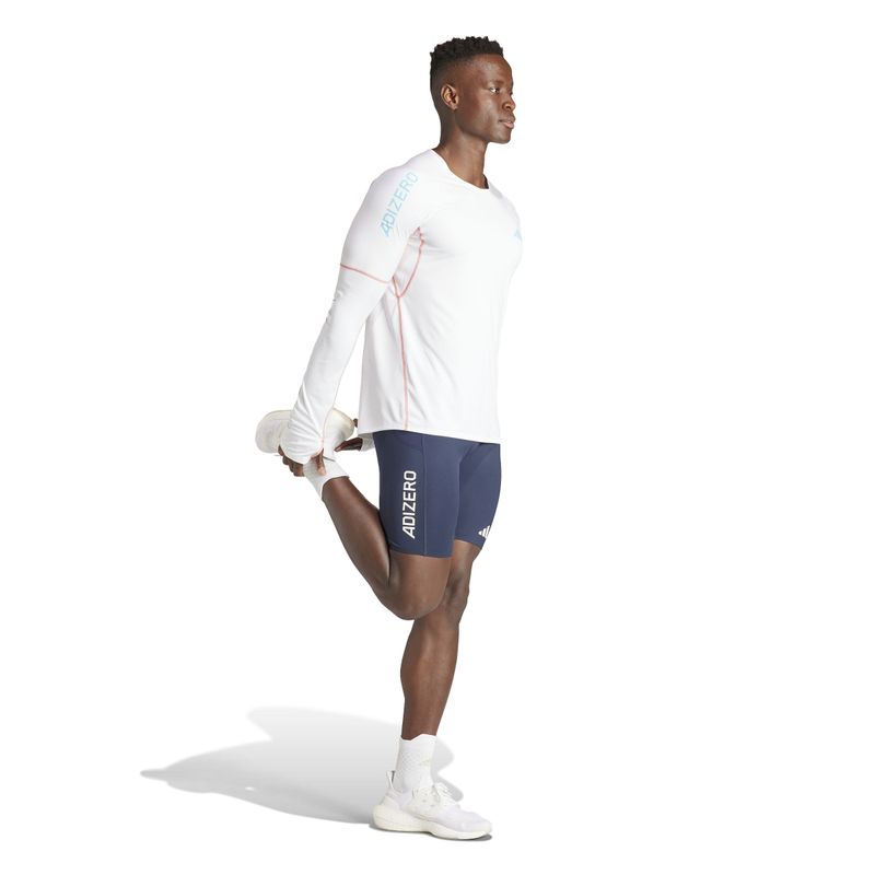 Camiseta-Manga-Larga-adidas-para-hombre-Az-L-Ls-M-para-correr-color-blanco.-Modelo-En-Movimiento