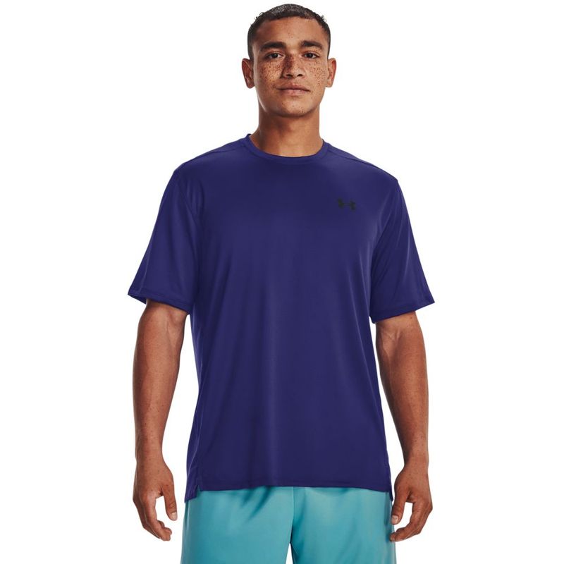 Camiseta-Manga-Corta-under-armour-para-hombre-Ua-Tech-Vent-Ss-para-entrenamiento-color-azul.-Frente-Sobre-Modelo